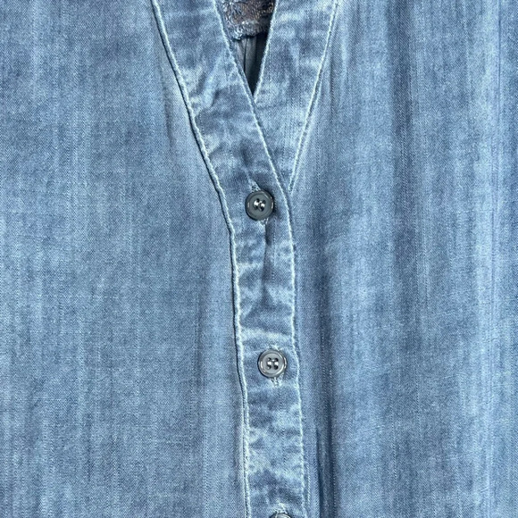 Umgee Chambray Mini Lace Button Dress. Size Small. - Picture 5 of 12